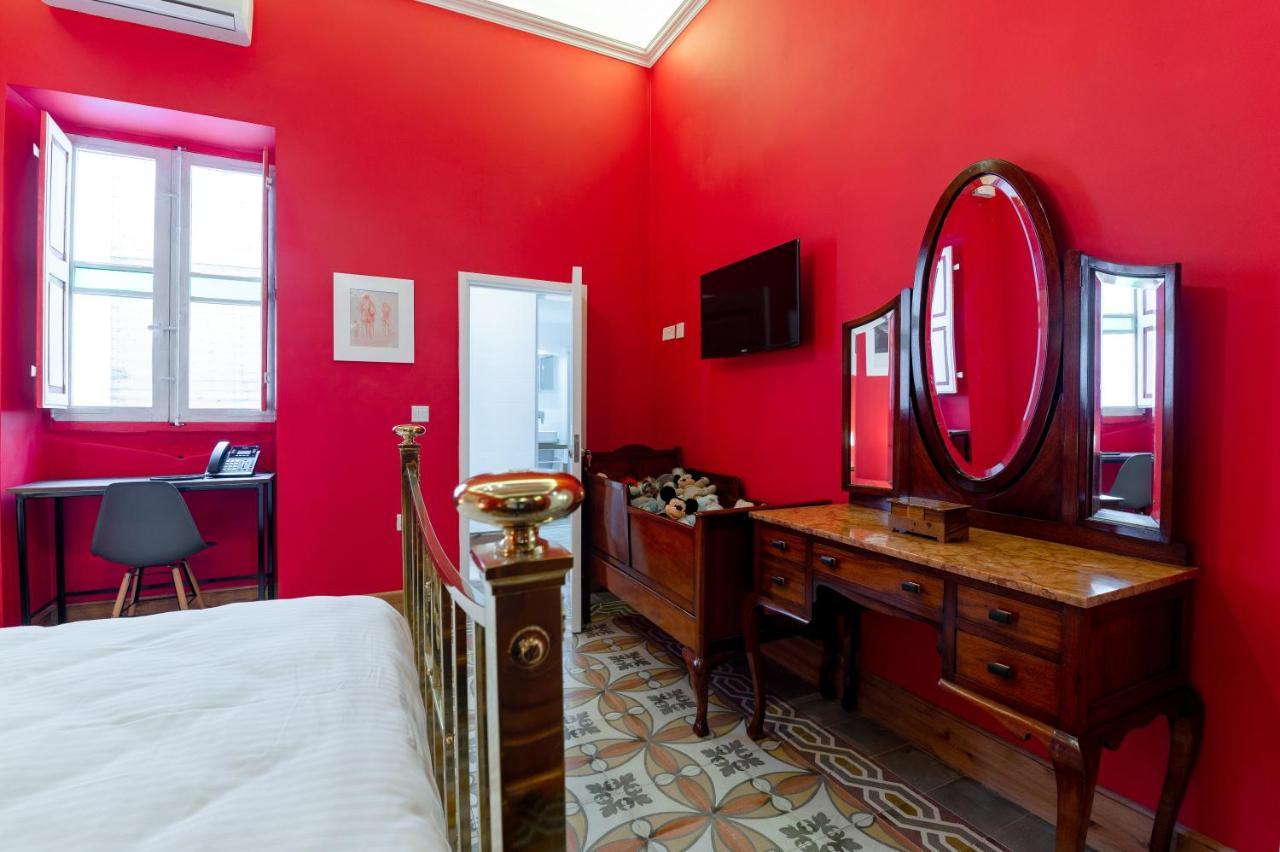Monreal Boutique Townhouse - R024Rm4 Hotel Паола Екстериор снимка