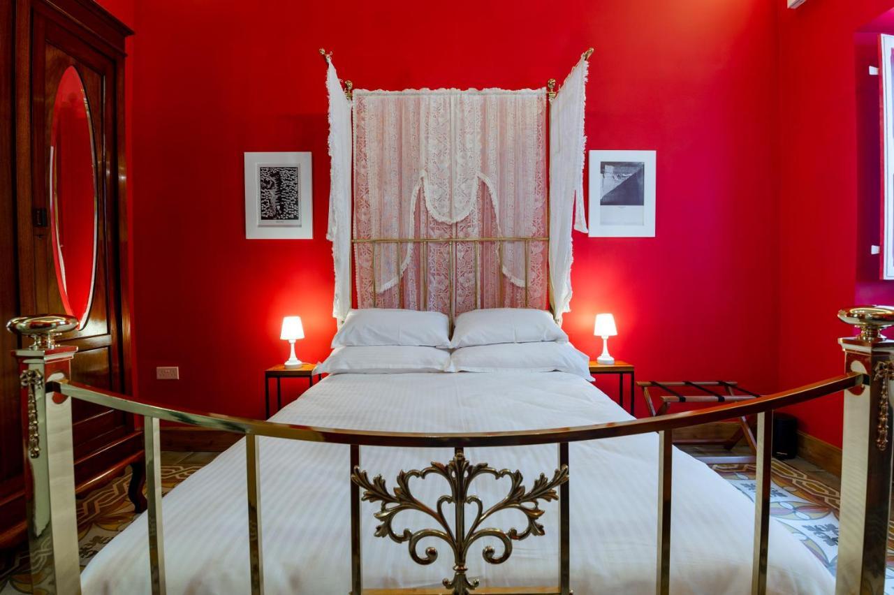 Monreal Boutique Townhouse - R024Rm4 Hotel Паола Екстериор снимка