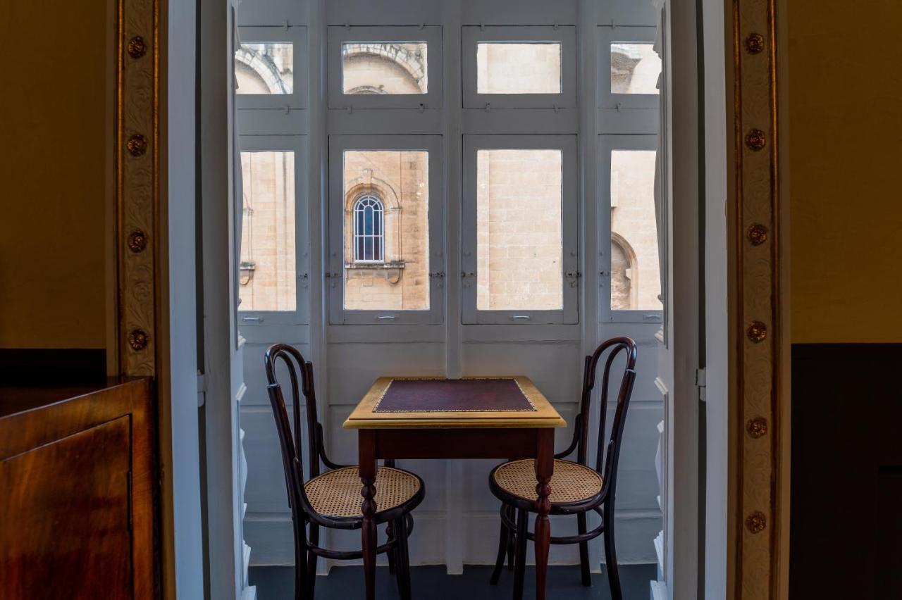 Monreal Boutique Townhouse - R024Rm4 Hotel Паола Екстериор снимка